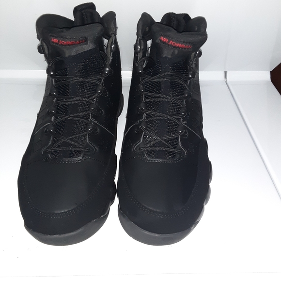 Black/Red Jordan